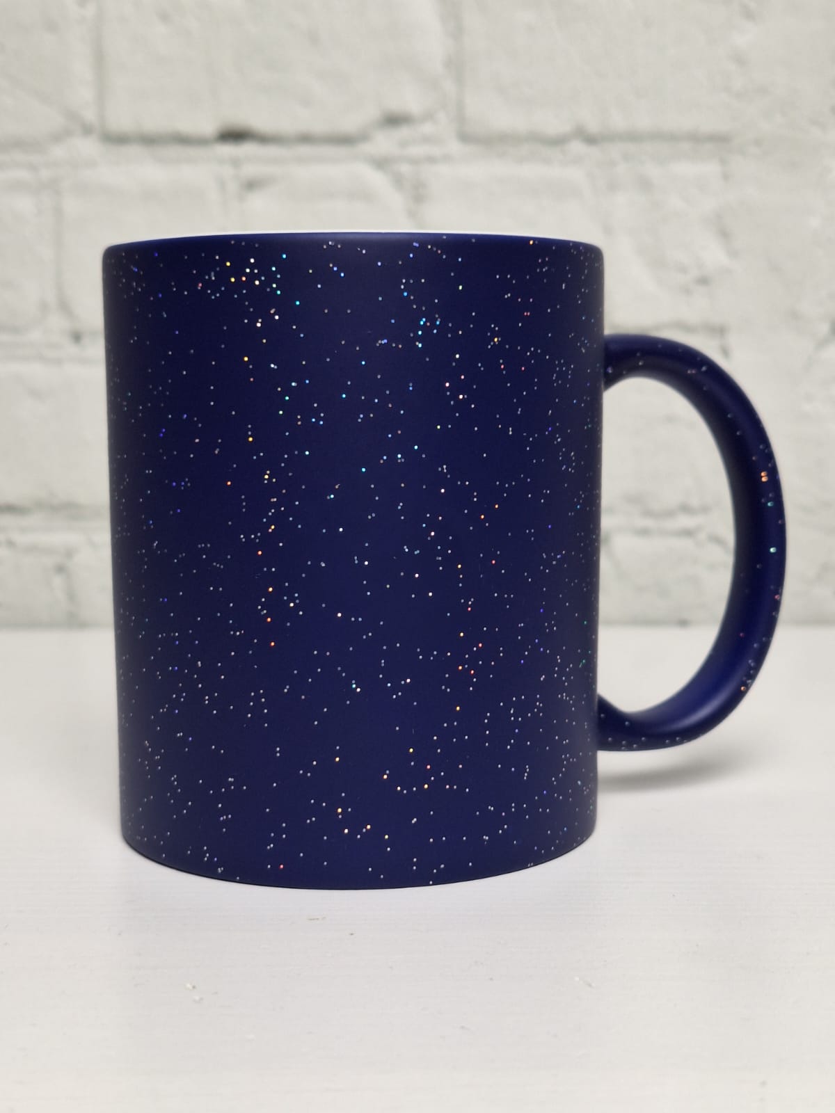 Glitzer-Zaubertasse „Kleine blaue Wichtel“ – Blau
