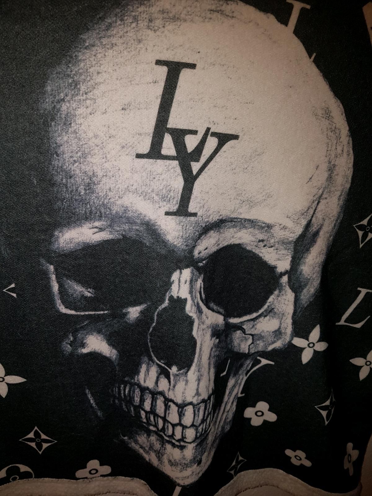 Kuschelpullover "Totenkopf"