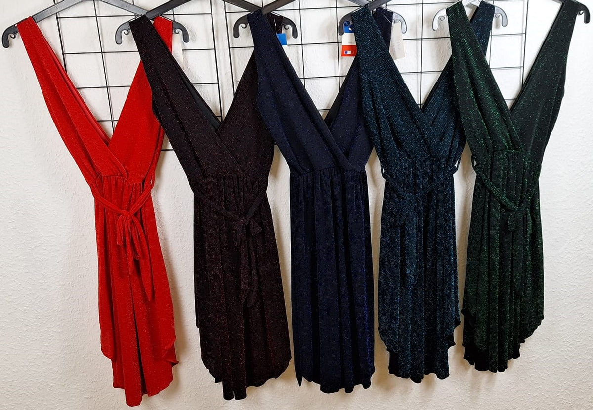 Festliches Kleid in Wickeloptik mit fest vernähtem Taillenband