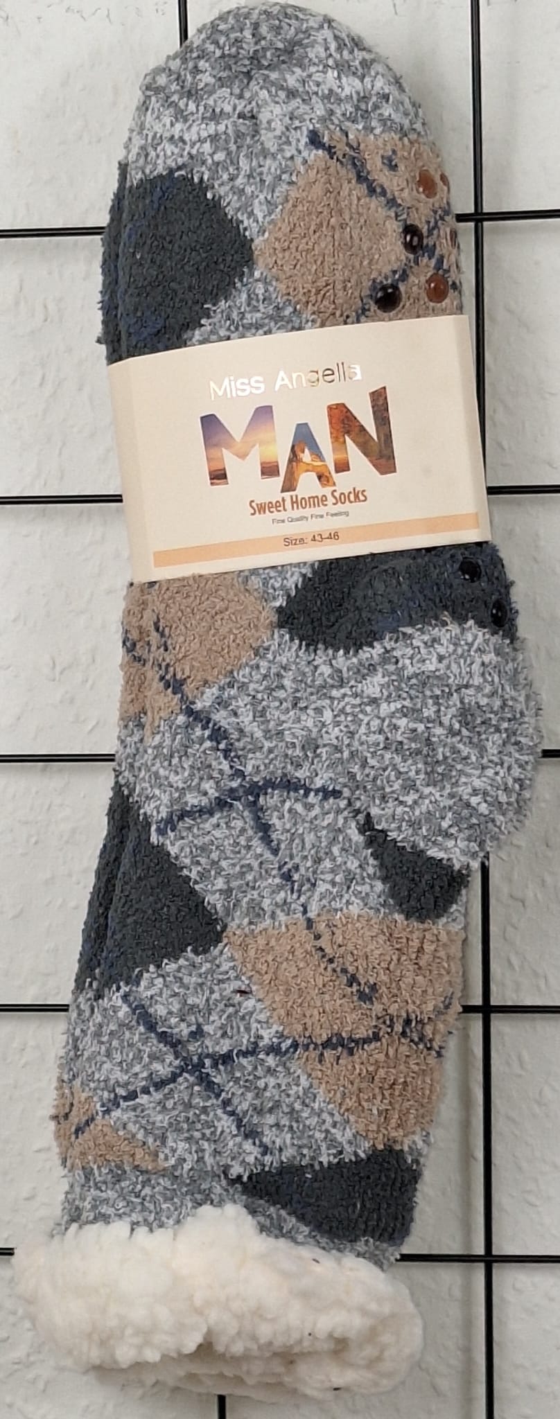 Kuschelsocken für Herren in Grau und Beige mit Rautenmuster – perfekt für Zuhause