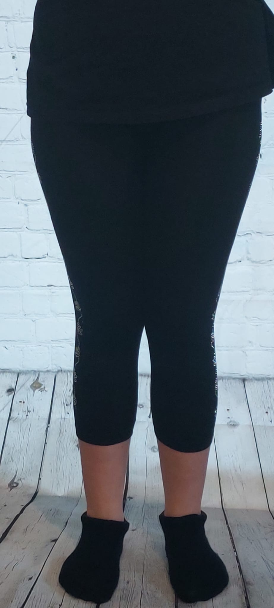 Capry Leggings mit Ranken aus Strasssteinen