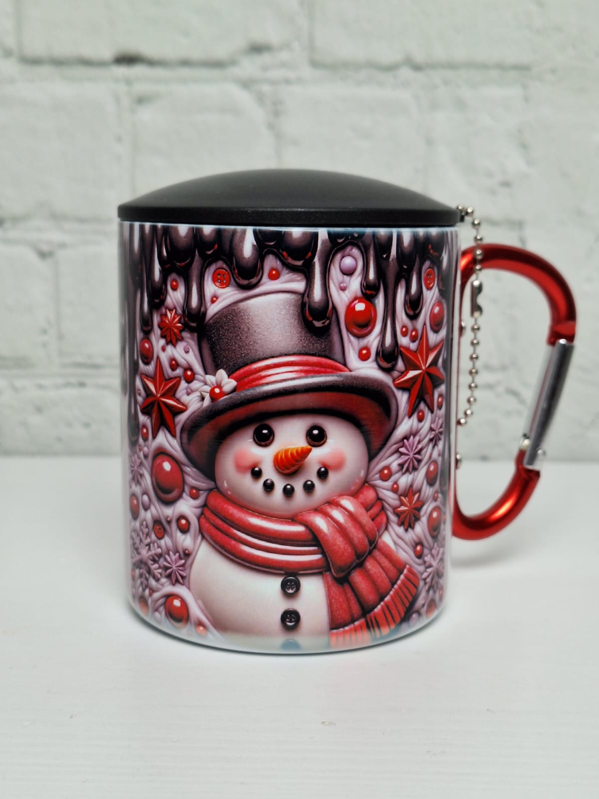 Edelstahltasse „Schneemann“ mit Deckel und rotem Karabinerhenkel