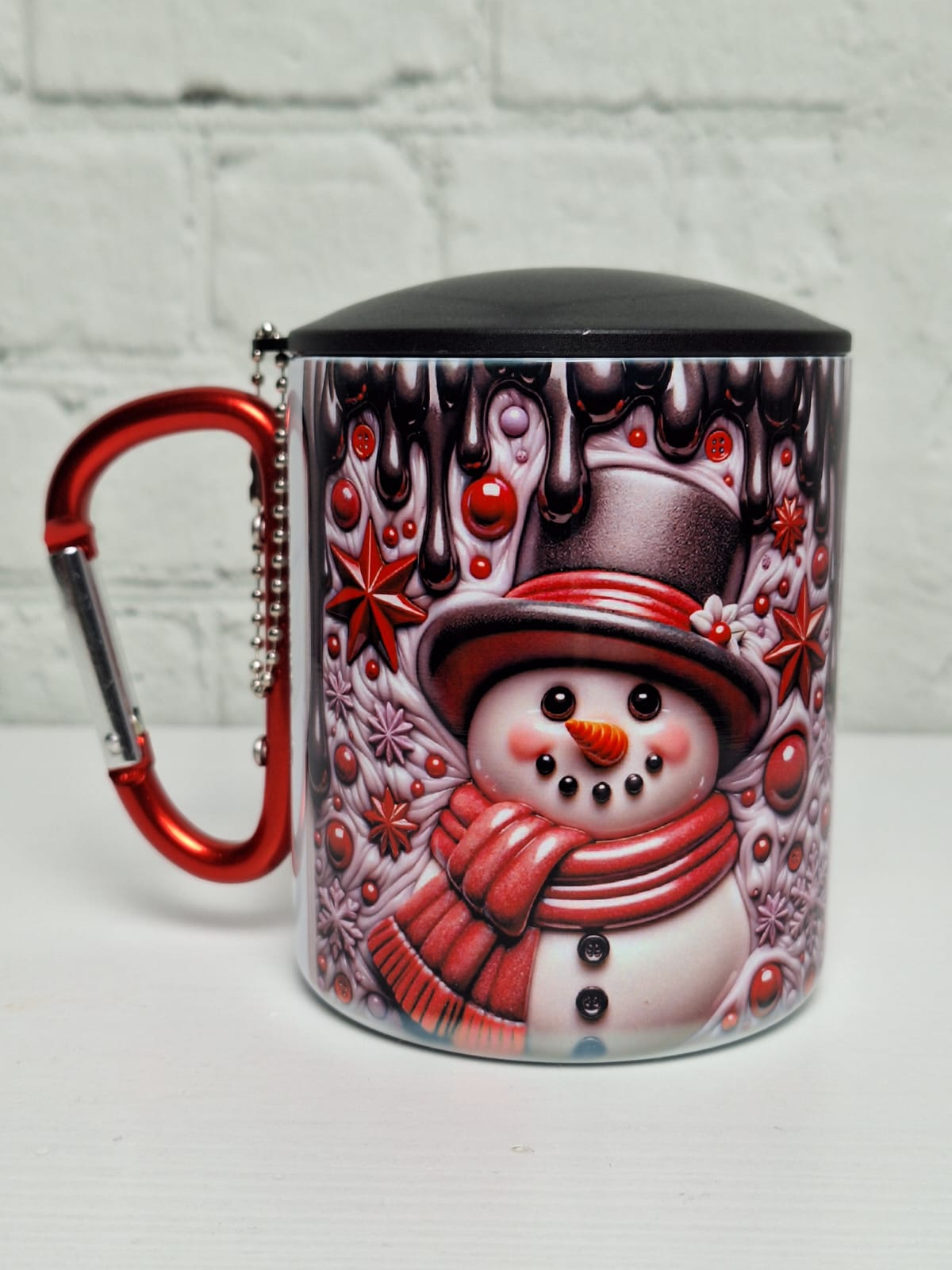 Edelstahltasse „Schneemann“ mit Deckel und rotem Karabinerhenkel