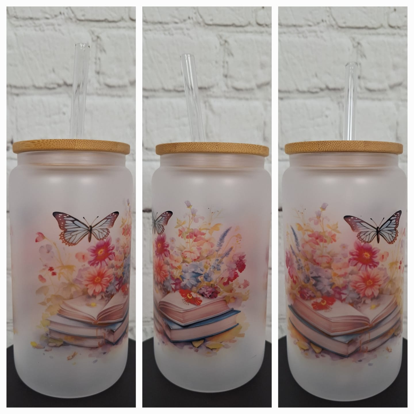 Glas mit Blumen & Büchern – Satiniertes Trinkglas 550 ml mit Bambusdeckel & Glastrinkhalm | Romantisches Design | Sublimiert & Wiederverwendbar