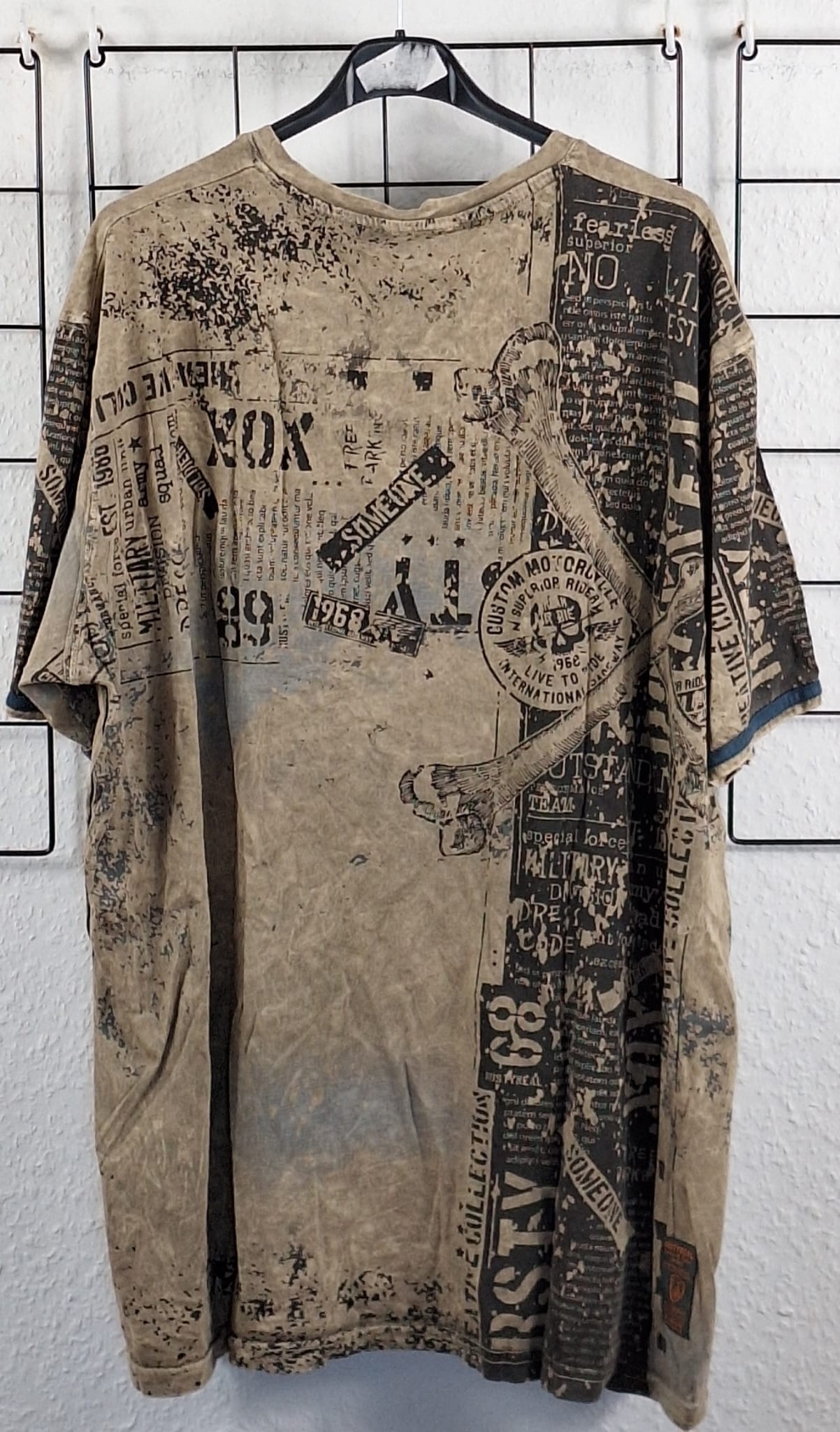 Rusty Neal Herren T Shirt Olive Rückseite Print Used Look